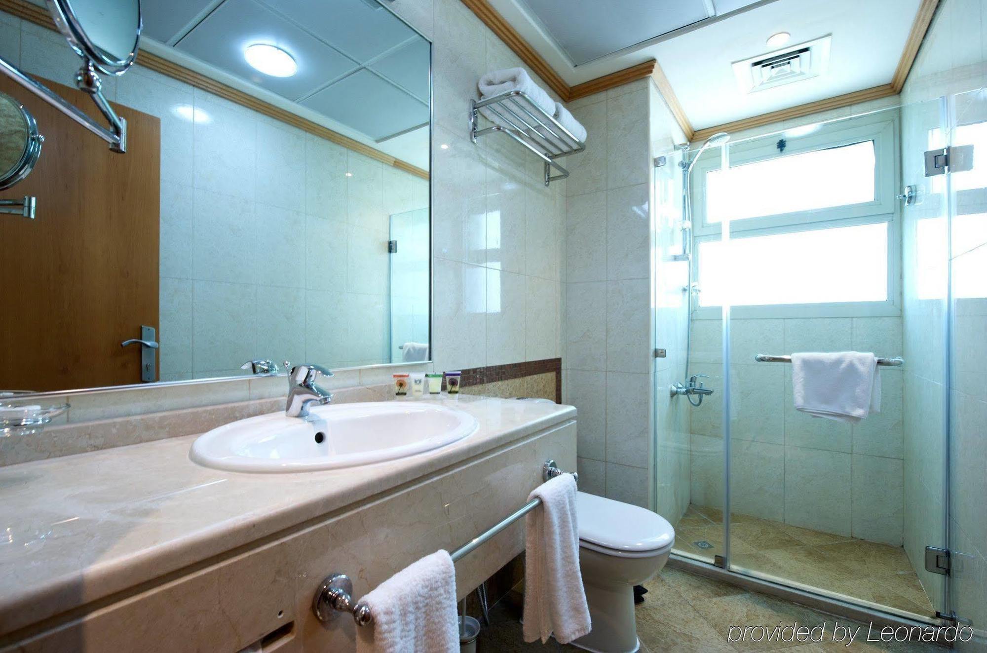 Time Opal Hotel Apartments Dubai Oda fotoğraf